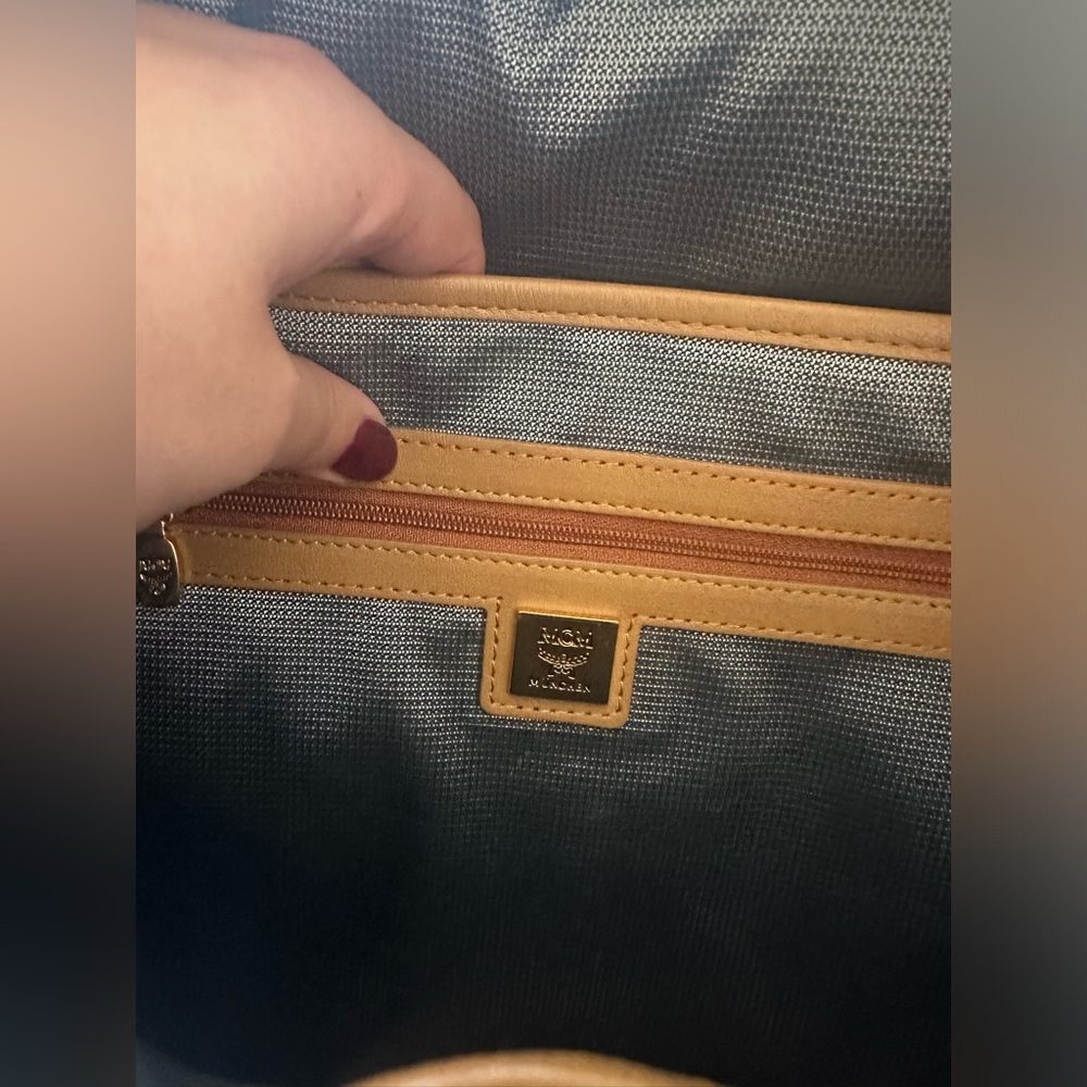 MCM Backpack - Medium Stark with Side Studs - Picture 6 of 7